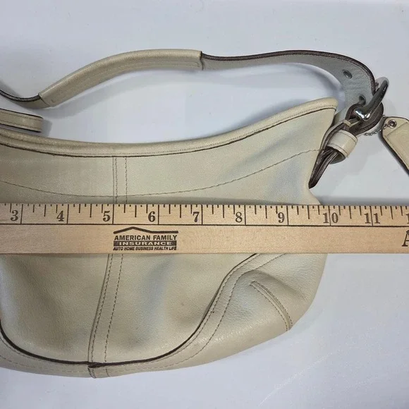 Y2k Coach 9541 Cream Leather Mini Soho Hobo Shoulder Bag Purse 2000s Vtg Bratz